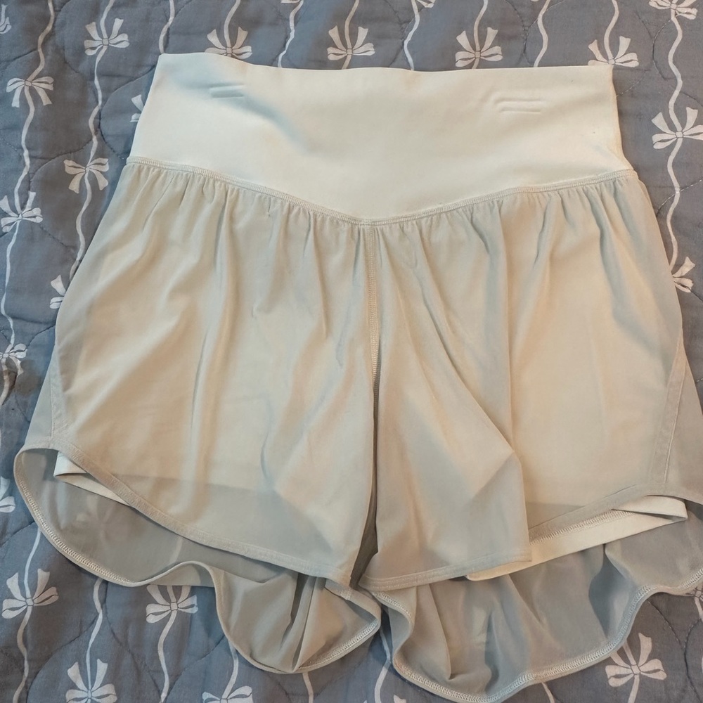 Lululemon mesh shorts
